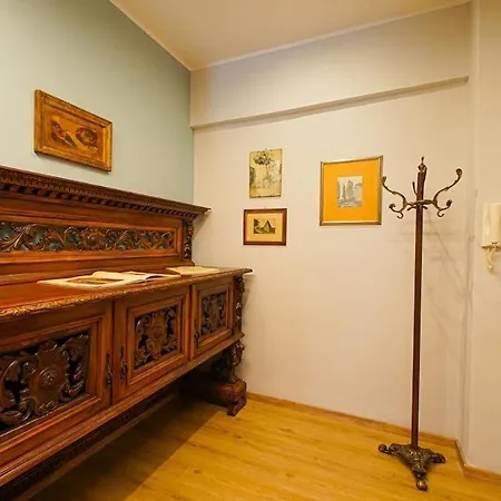 Dell'arte - Metro Linea A Apartment *