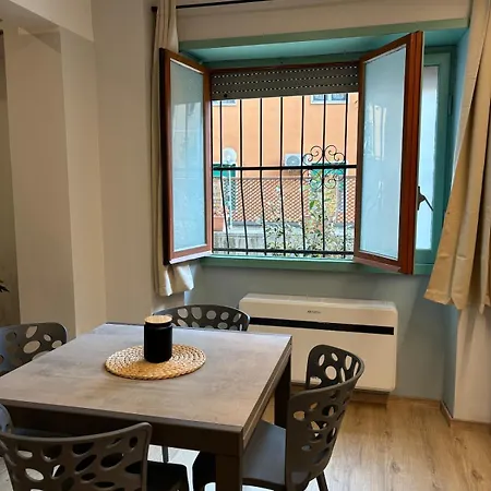 Dell'arte - Metro Linea A Apartment
