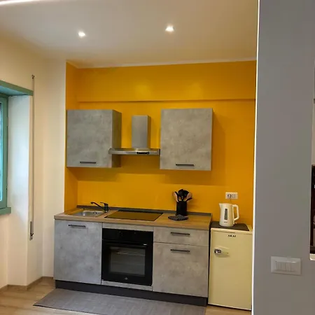 Dell'arte - Metro Linea A Apartament