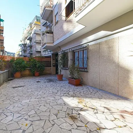 Dell'arte - Metro Linea A Apartment