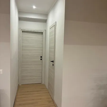 Apartment Dell'arte - Metro Linea A *