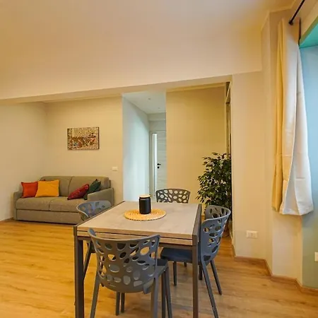 Apartment Dell'arte - Metro Linea A Rome